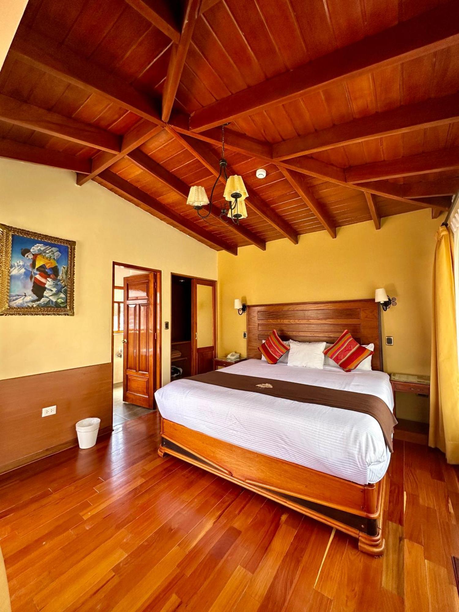 Hotel Mabey Урубамба Екстер'єр фото
